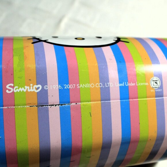 Hello Kitty Metal Cylinder Purse - Picture 9 of 9